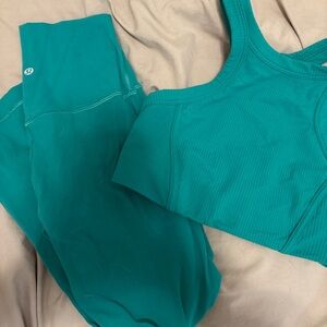 Lululemon Athletica Turquoise Activewear Set